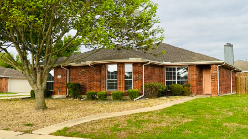 Building Photo - 1013 Chesterfield Dr