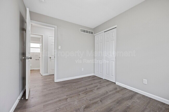 Building Photo - 537 Lynn Haven Ln
