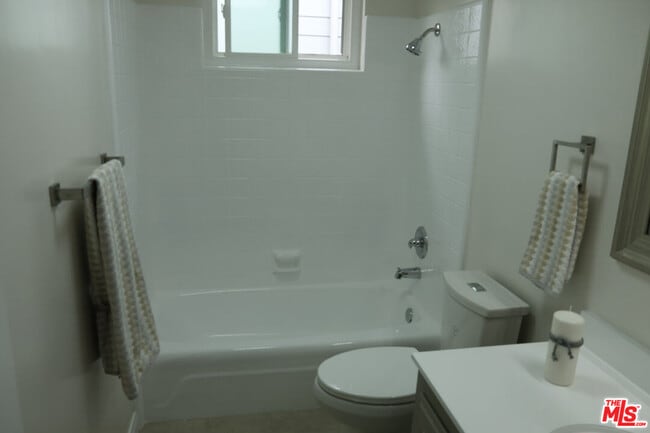 Building Photo - 7711 W 82nd St