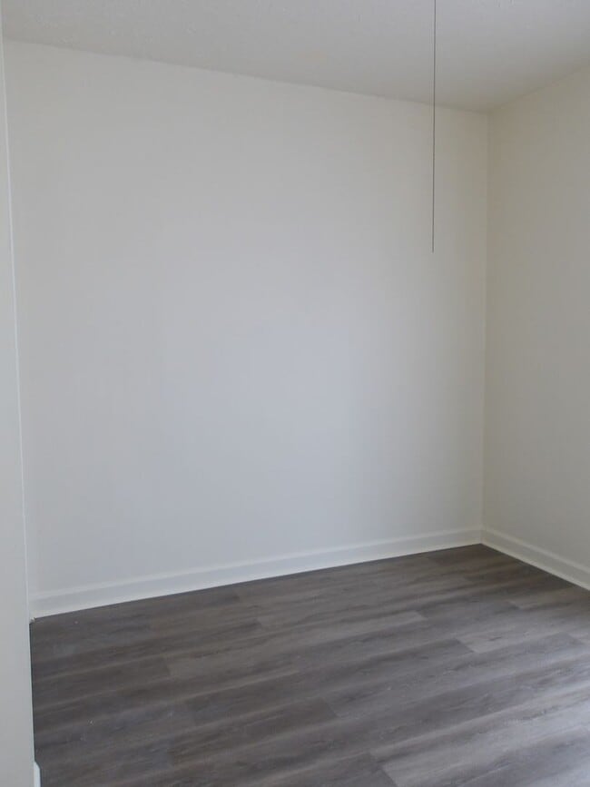 Building Photo - Remodeled 3BR/1BA House off of Taylor Blvd.