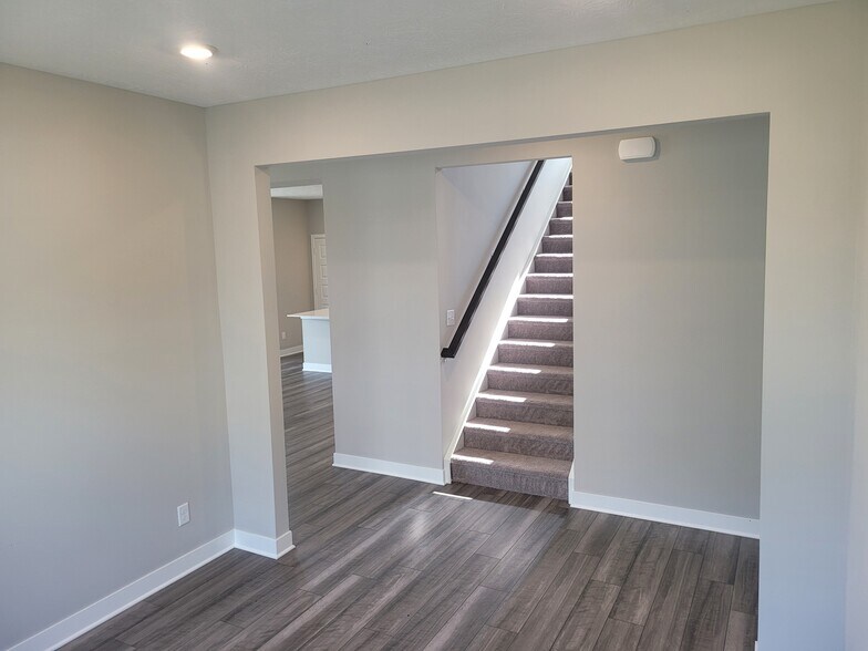 Building Photo - 1381 Turner Trace Pl S