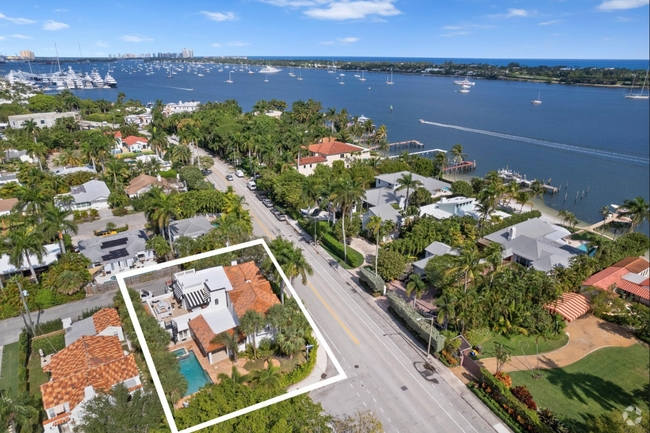 Building Photo - 3201 N Flagler Dr