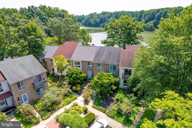 Building Photo - 7261 Dockside Ln