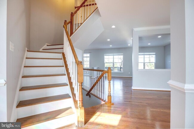 Building Photo - 11932 Blue Violet Way