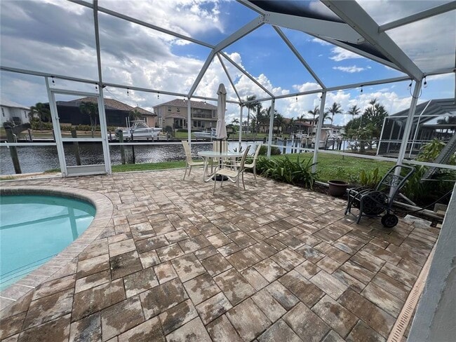Building Photo - 2821 Coral Way