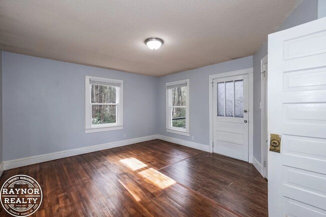 Building Photo - 1724 Legion Rd