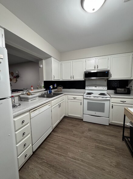 Building Photo - 4345 Baylor St