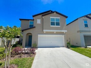 Building Photo - Sapcious 5-Bedroom Home In Quiet Lakeland ...