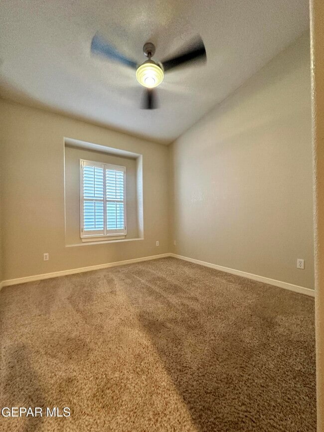 Building Photo - 5429 Francisco Roque Dr