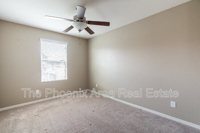 Building Photo - 1055 S Reber Ave