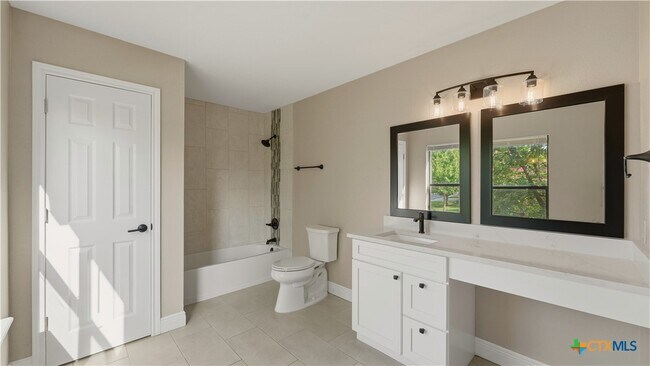 Building Photo - 7338 Raintree Forest