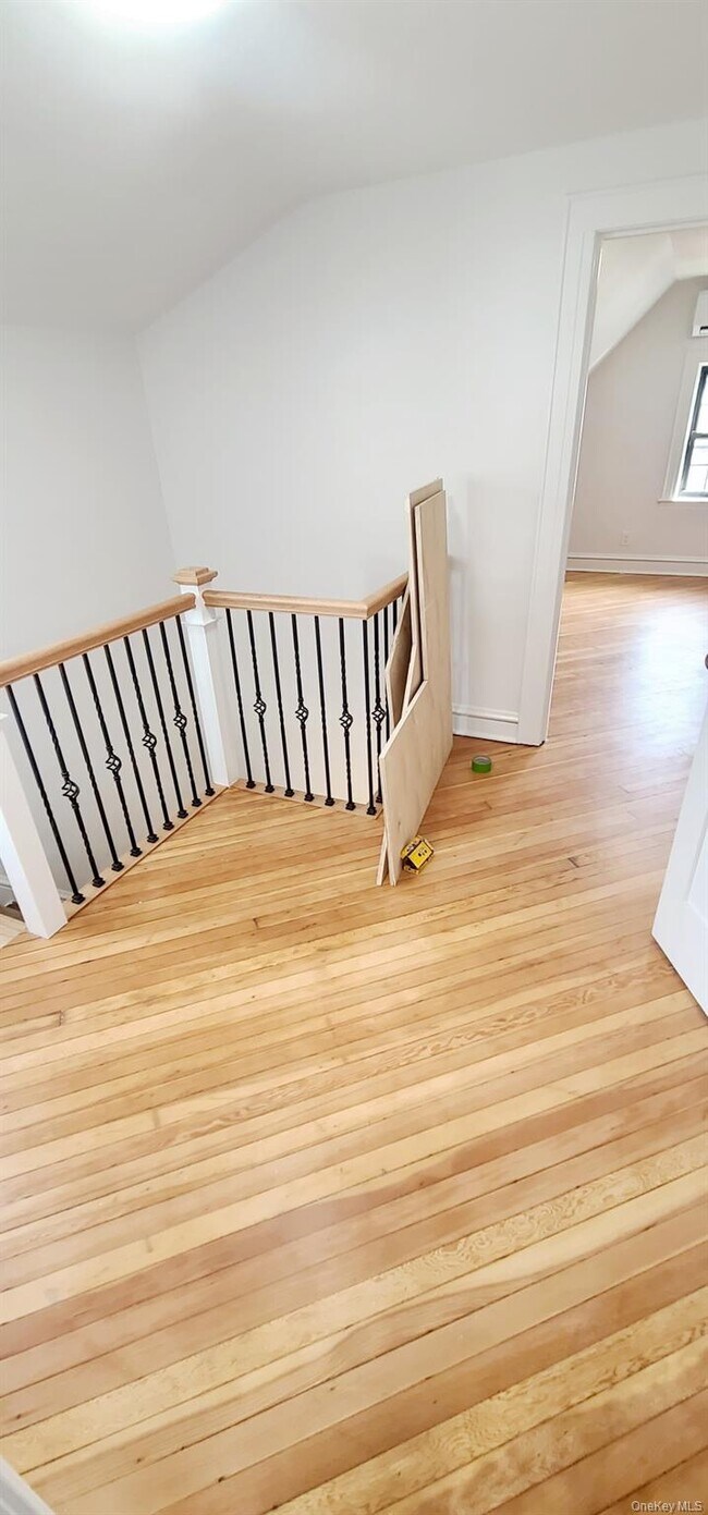 Building Photo - 88-37 62nd Dr