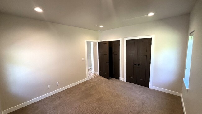 Building Photo - Senior Living Community (55+) - Built In 2...