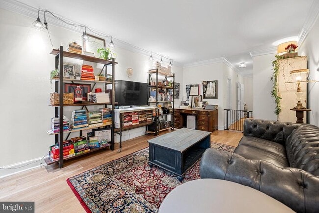 Building Photo - 217 Oronoco St