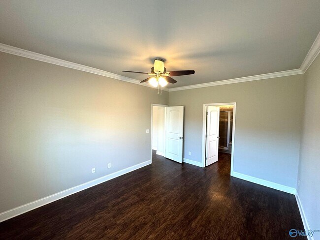 Building Photo - 341 River Rock Dr