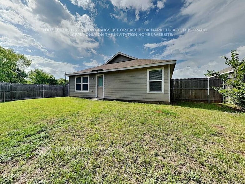 Building Photo - 10645 Sewell Cir