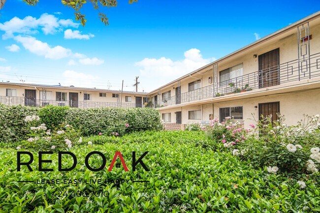 Building Photo - 10920 Ramona Blvd