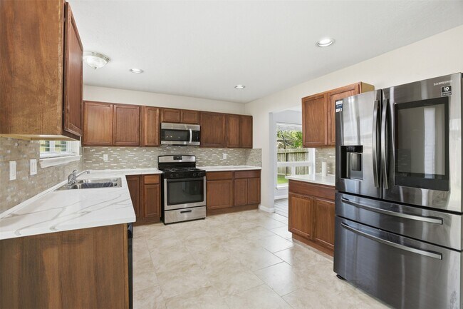 Building Photo - 7235 Battle Hills Dr