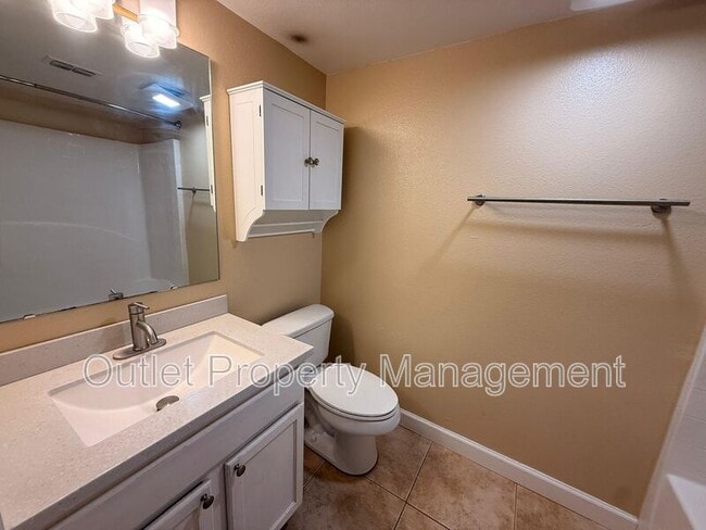 Building Photo - 1437 Dandelion Dr