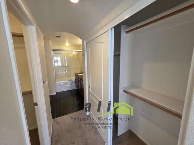 Building Photo - 2177 Diamondback Ct