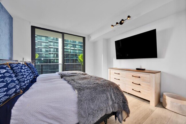 Building Photo - 55 SW 9th St