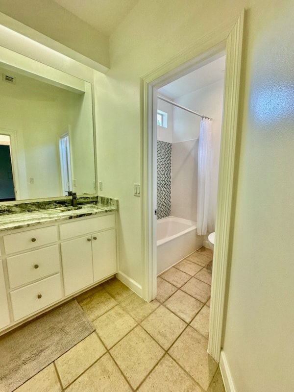 Building Photo - 126 S Shore Dr