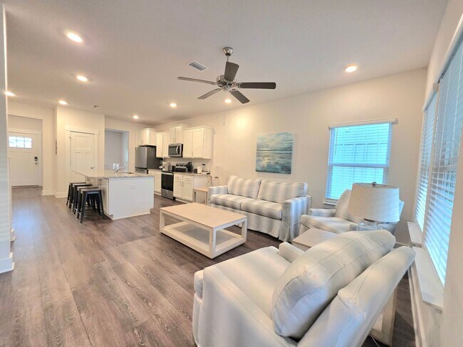 Building Photo - Fully Furnished Coastal Beauty in Perdido ...