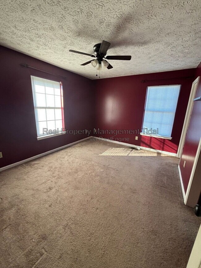 Building Photo - 361 Circuit Ln