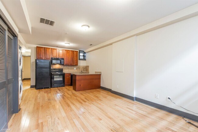 Building Photo - 4 br, 2 bath Duplex - 1709 ARLINGTON ST Un...