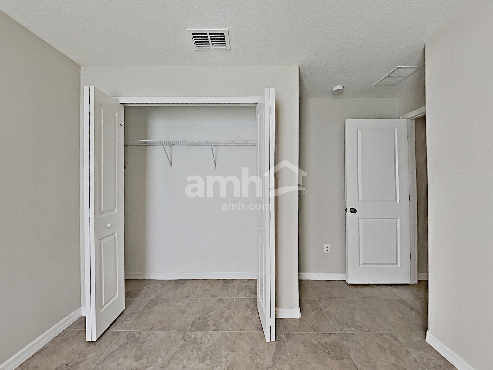 Building Photo - 10132 Carloway Hills Dr