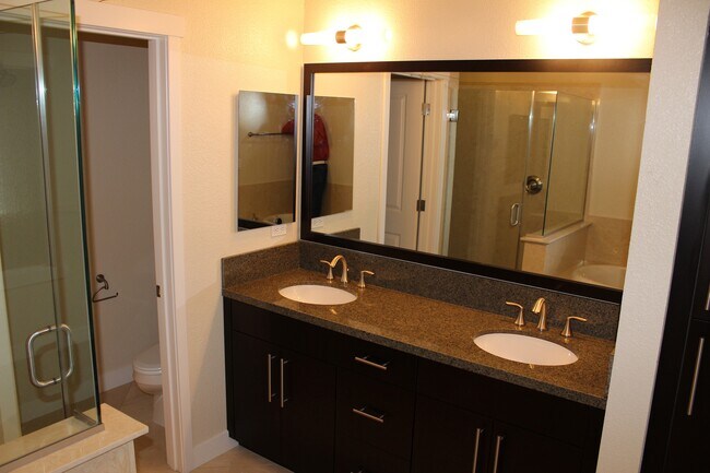 Building Photo - 417 Gene Ct