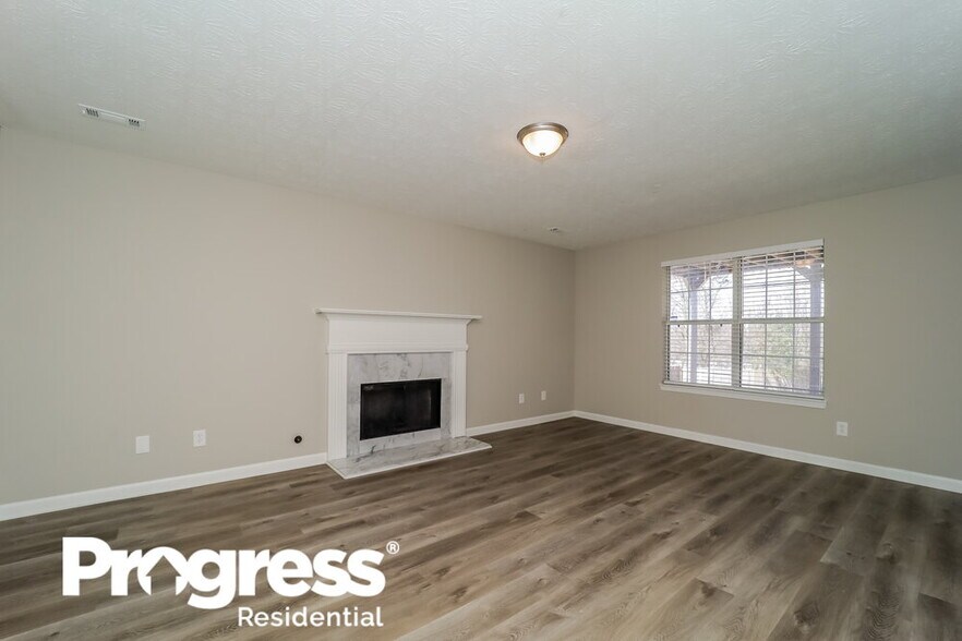 Building Photo - 2710 Luke Dr