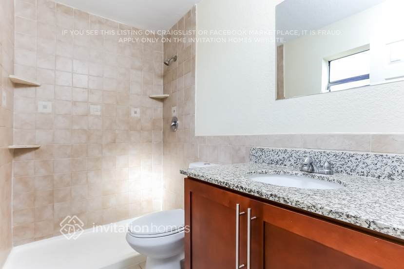 Building Photo - 7441 Douglas St