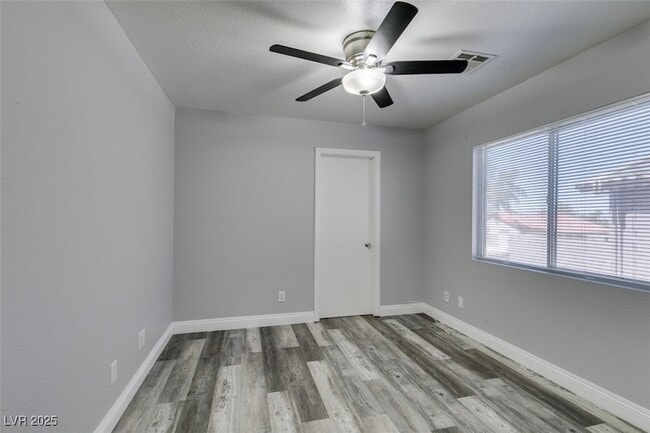 Building Photo - 9157 S Sleeping Tree St