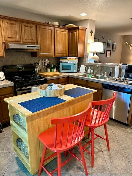 Building Photo - 5005 Eilers Ave.