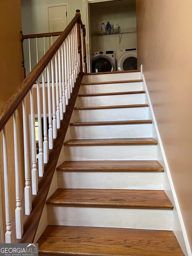 Building Photo - 2118 Hunters Branch Ct