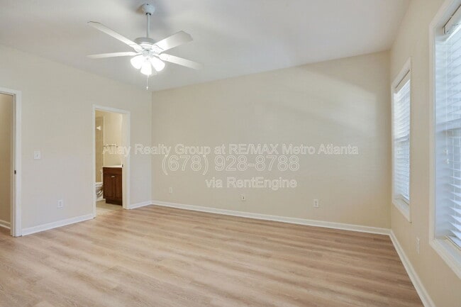 Building Photo - 2675 Rivers Edge Dr NE