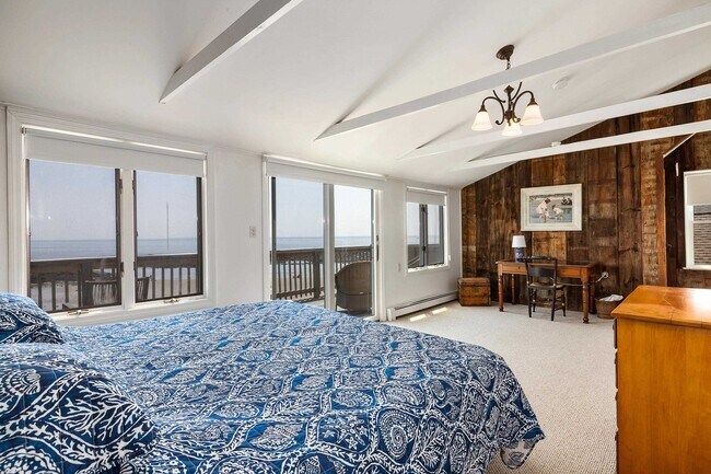 Building Photo - 1304 Ocean Blvd