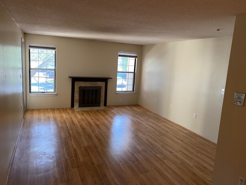 Living room on 2nd floor - 6 Walden Dr
