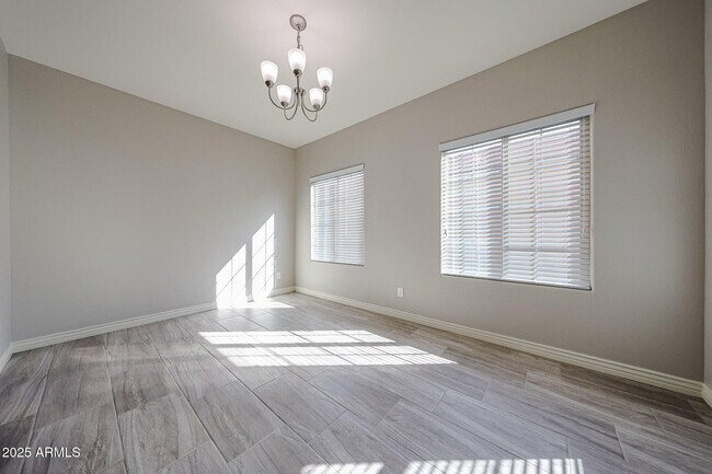 Building Photo - 2736 E Mews Rd