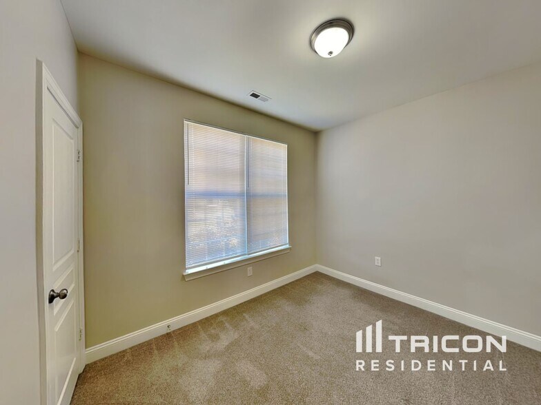 Building Photo - 4837 Samuel Richard St