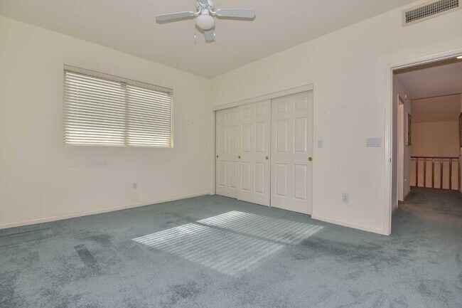 Building Photo - 5413 W Fallen Leaf Ln