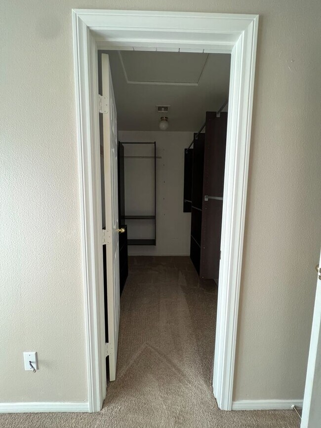 Building Photo - MOVE IN SPECIAL: $200 OFF FIRST MONTHS RENT!*