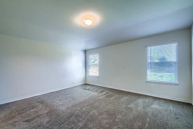 Building Photo - 5-BEDROOM HOME IN WESTPOINTE @ RIVERSTONE