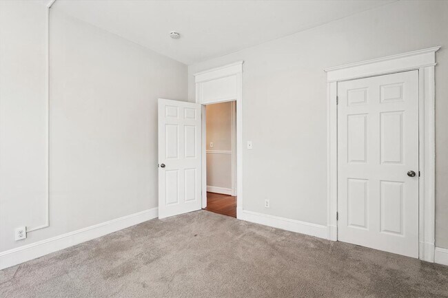 Building Photo - 150 Seaton Pl NW