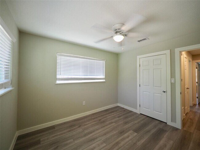 Building Photo - 4711 Bull Creek Rd