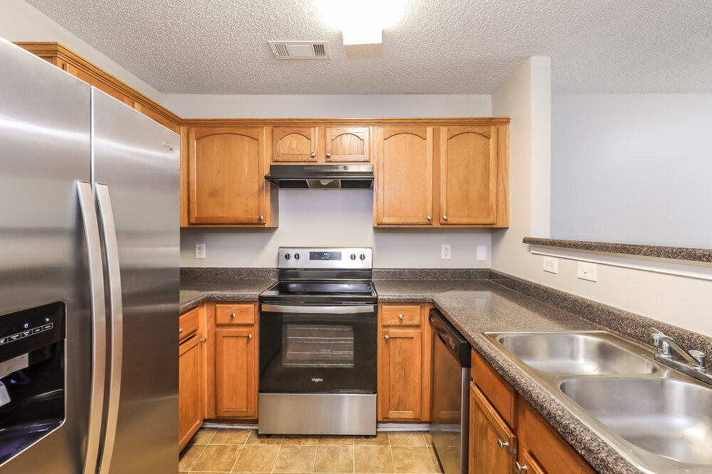 Building Photo - 6346 Hickory Ln Cir