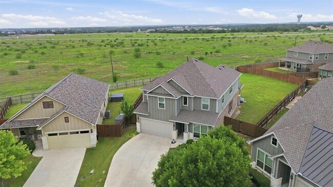 Building Photo - 165 Carlina Lp