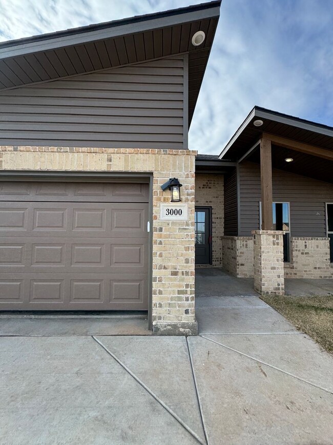 Building Photo - New Build in HOMESTEAD!!!! West Plains Hig...