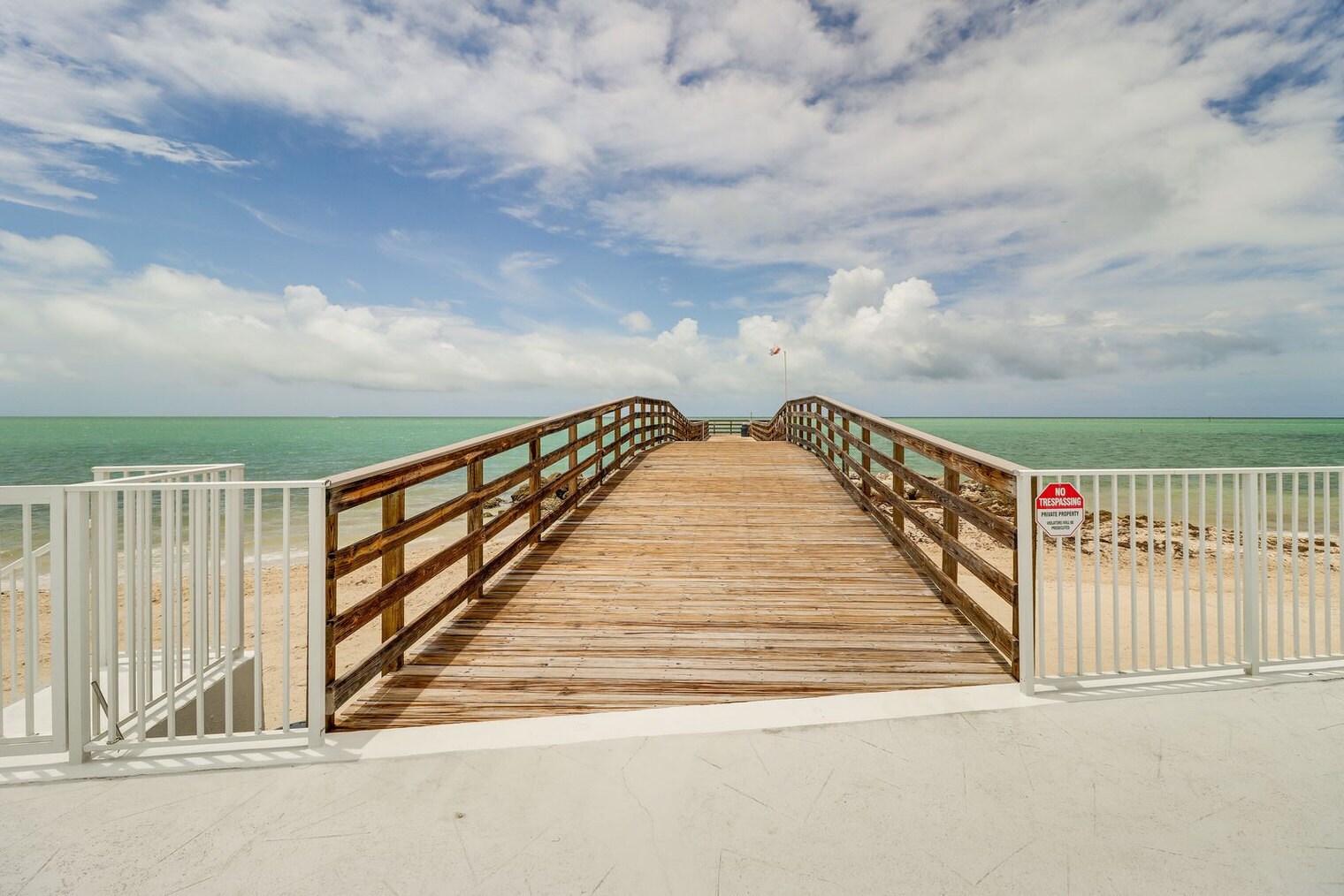 Building Photo - 201 E Ocean Dr